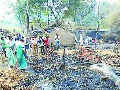 12 houses to ashes by fire